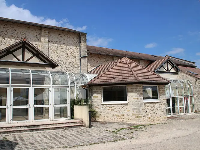 ferme des jeux vaux le penil